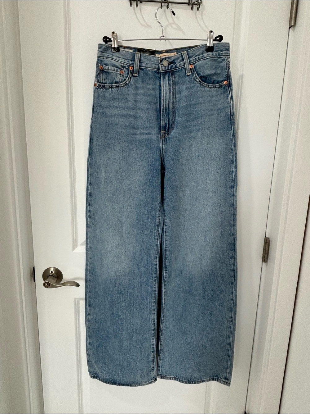 Levi’s Premium Ribcage Wide Leg High Rise 29 x 32